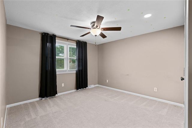 3712 SW Christiansen Drive, Blue Springs, MO 64014