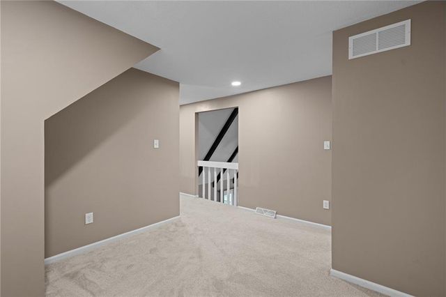 3712 SW Christiansen Drive, Blue Springs, MO 64014