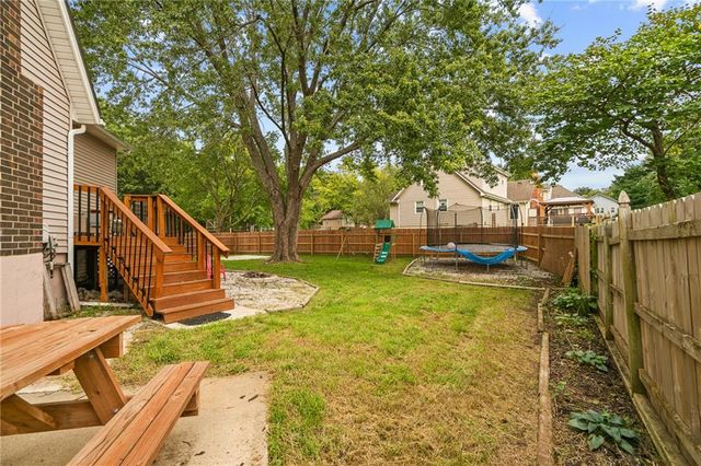 3712 SW Christiansen Drive, Blue Springs, MO 64014