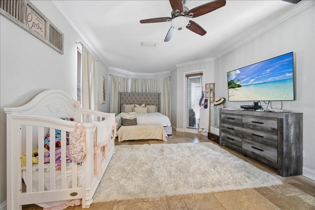 Image 16 of property listing at 13231 MEERGATE CIRCLE, Orlando, FL 32837