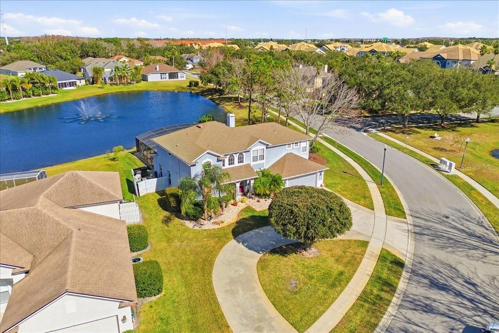 Image 38 of property listing at 13231 MEERGATE CIRCLE, Orlando, FL 32837