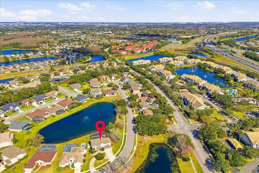 Image 40 of property listing at 13231 MEERGATE CIRCLE, Orlando, FL 32837