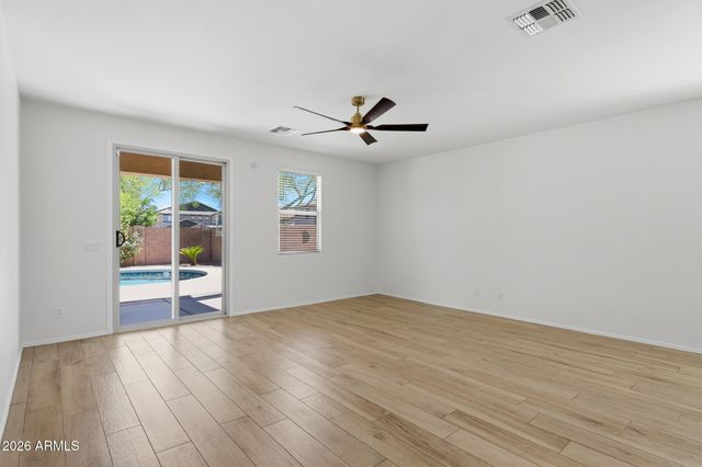7857 W MOLLY Drive, Peoria, AZ 85383