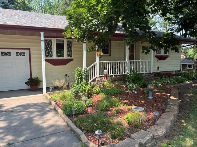 5840 Tennison Drive NE, Fridley, MN 55432