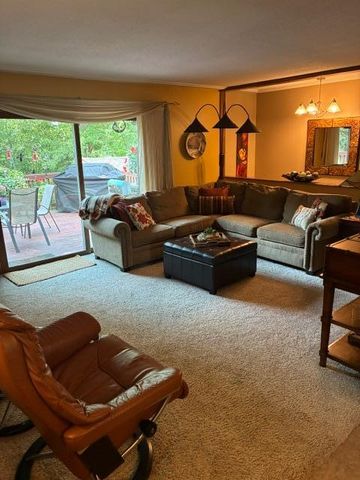 5840 Tennison Drive NE, Fridley, MN 55432