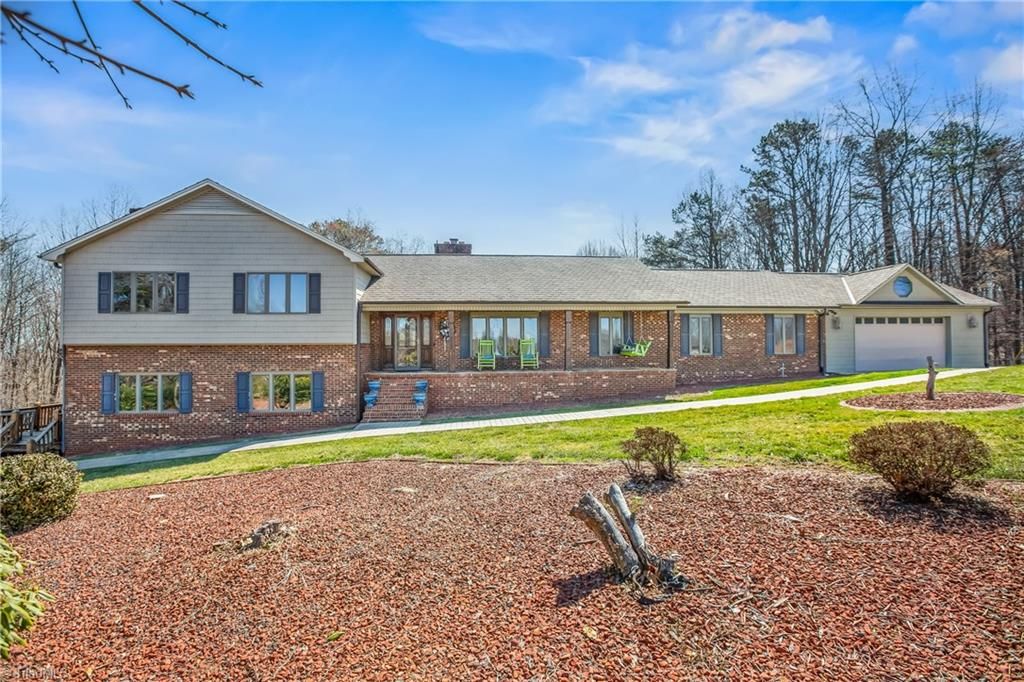 3605 Nc 268, Siloam, NC 27047