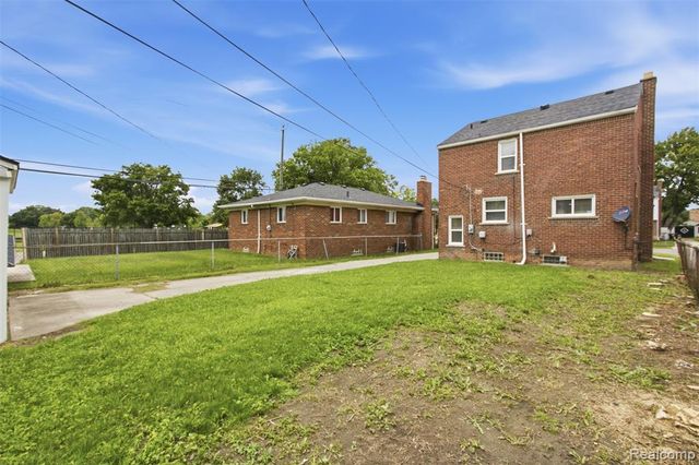13810 Fairmount Drive, Detroit, MI 48205