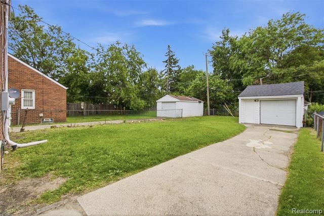 13810 Fairmount Drive, Detroit, MI 48205