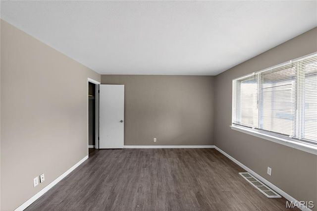 10251 Dacey Court, St Louis, MO 63136