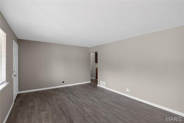 10251 Dacey Court, St Louis, MO 63136