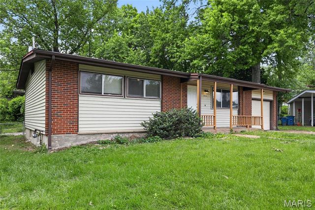 10251 Dacey Court, St Louis, MO 63136