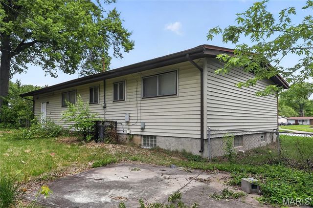 10251 Dacey Court, St Louis, MO 63136