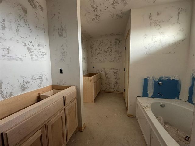 24951 Belmont Pass, Cashion, OK 73016