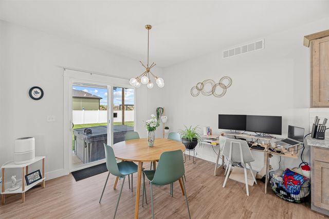 2736 Wet Stone Dr, Salina, KS 67401