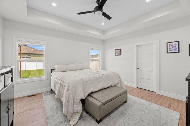 2736 Wet Stone Dr, Salina, KS 67401