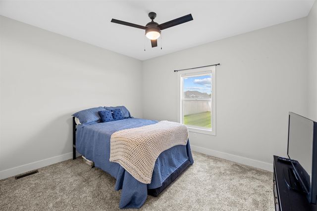 2736 Wet Stone Dr, Salina, KS 67401