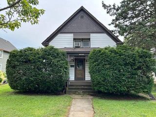 1104 Pleasant STREET, Lake Geneva, WI 53147