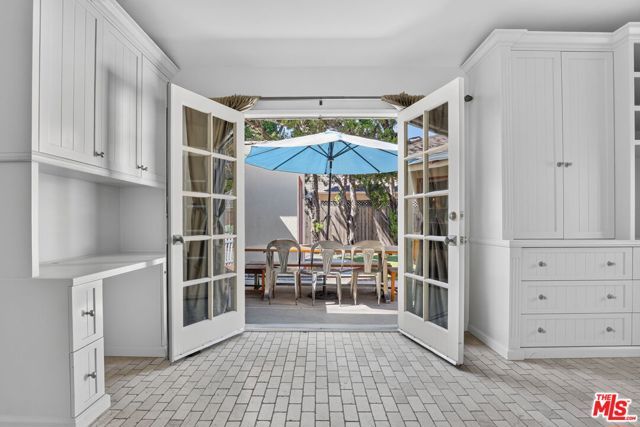12151 La Maida Street, Valley Village, CA 91607