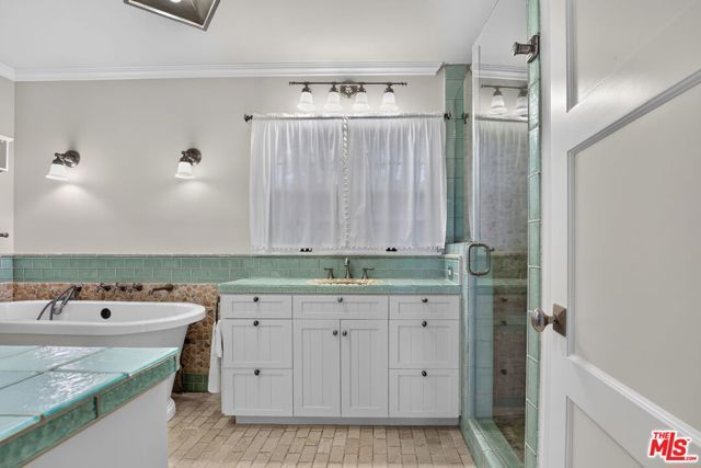 12151 La Maida Street, Valley Village, CA 91607