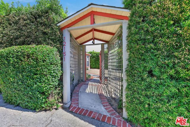 12151 La Maida Street, Valley Village, CA 91607