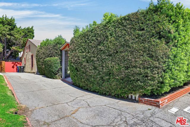 12151 La Maida Street, Valley Village, CA 91607