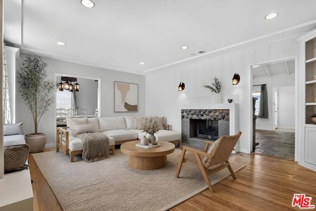 12151 La Maida Street, Valley Village, CA 91607