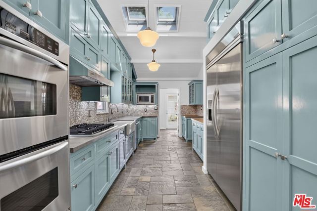 12151 La Maida Street, Valley Village, CA 91607