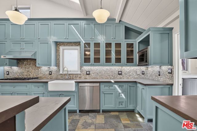 12151 La Maida Street, Valley Village, CA 91607