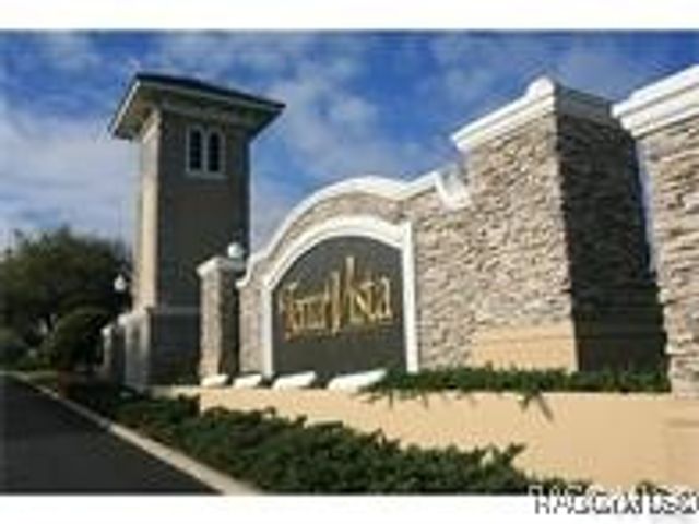3201 N Canterbury Lake Drive, Hernando, FL 34442