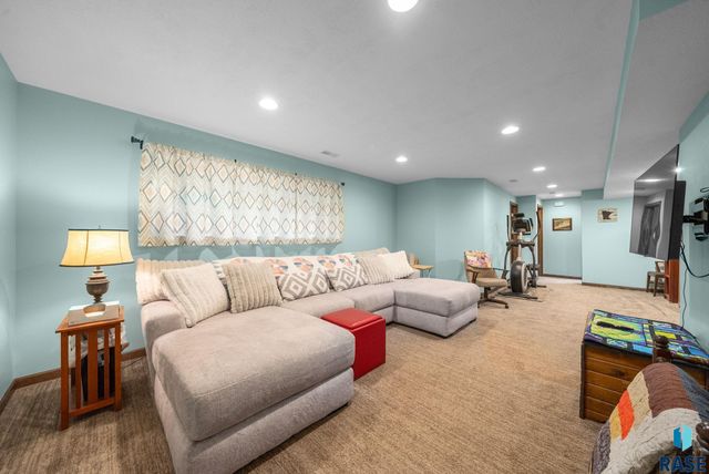 2317 S Katie Ave Avenue, Sioux Falls, SD 57106