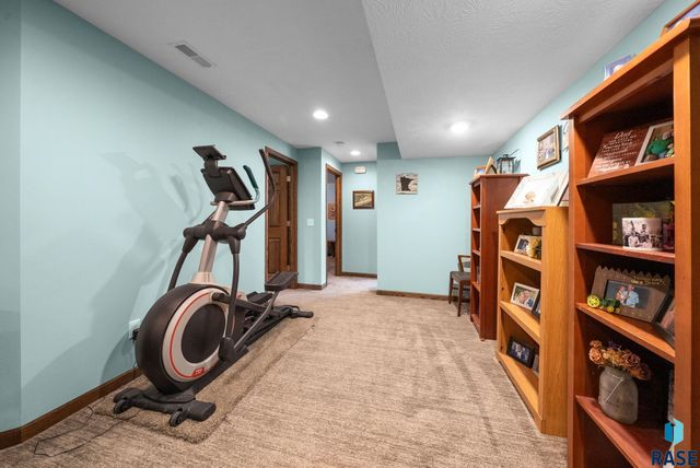 2317 S Katie Ave Avenue, Sioux Falls, SD 57106