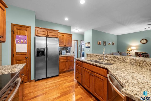 2317 S Katie Ave Avenue, Sioux Falls, SD 57106