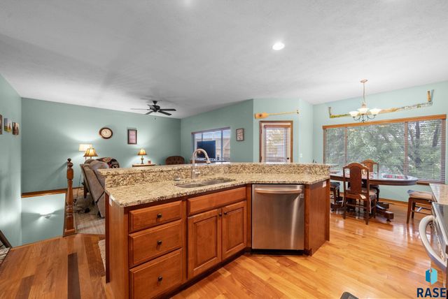 2317 S Katie Ave Avenue, Sioux Falls, SD 57106