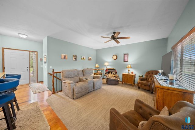 2317 S Katie Ave Avenue, Sioux Falls, SD 57106