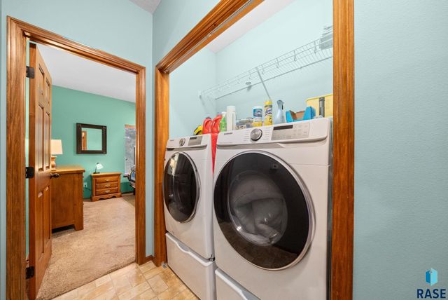 2317 S Katie Ave Avenue, Sioux Falls, SD 57106