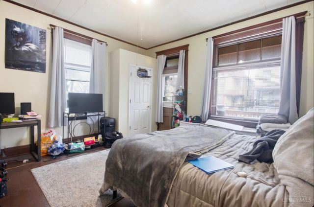 2342 Stratford Avenue, Cincinnati, OH 45219