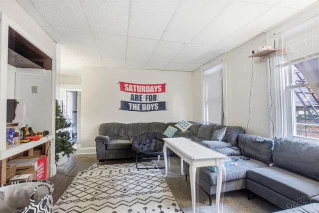 2342 Stratford Avenue, Cincinnati, OH 45219