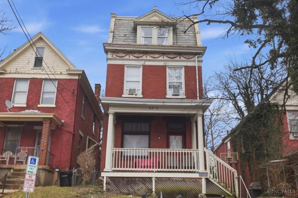 2342 Stratford Avenue, Cincinnati, OH 45219