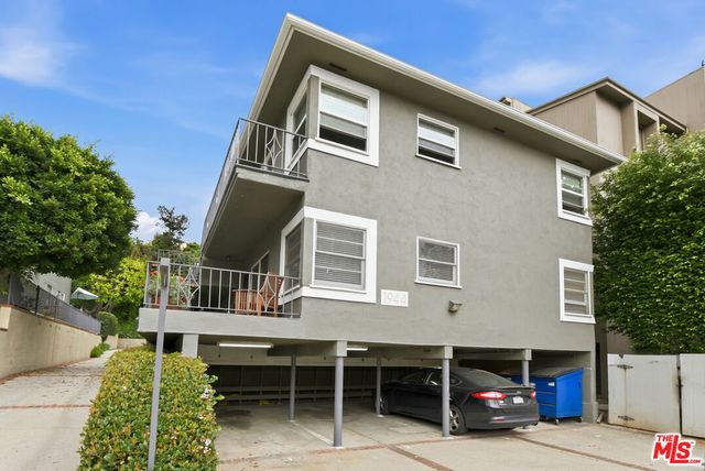 1944 S Beverly Glen Boulevard 3, Los Angeles, CA 90025