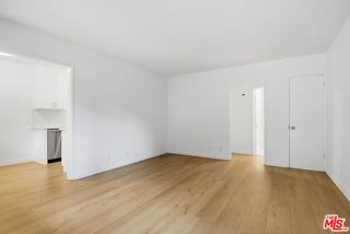 1944 S Beverly Glen Boulevard 3, Los Angeles, CA 90025