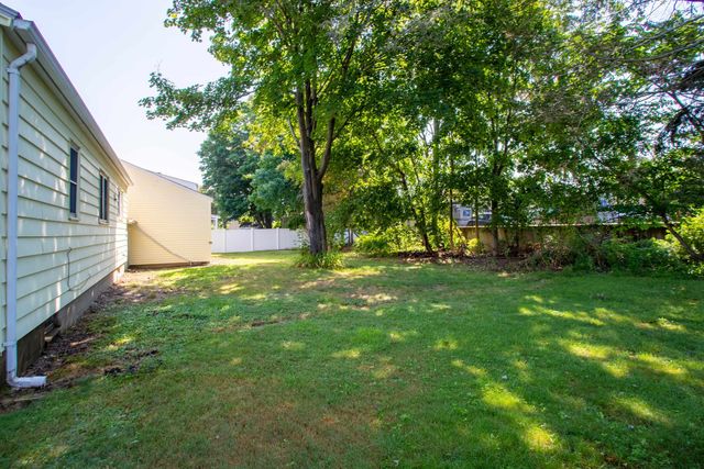 16 Tuck Road, Hampton, NH 03842