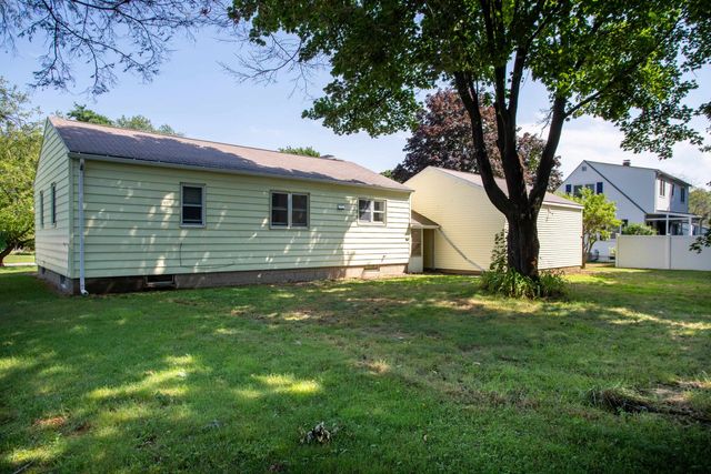 16 Tuck Road, Hampton, NH 03842