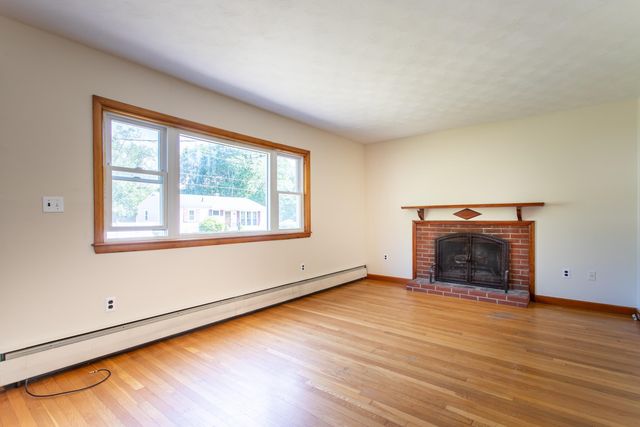 16 Tuck Road, Hampton, NH 03842