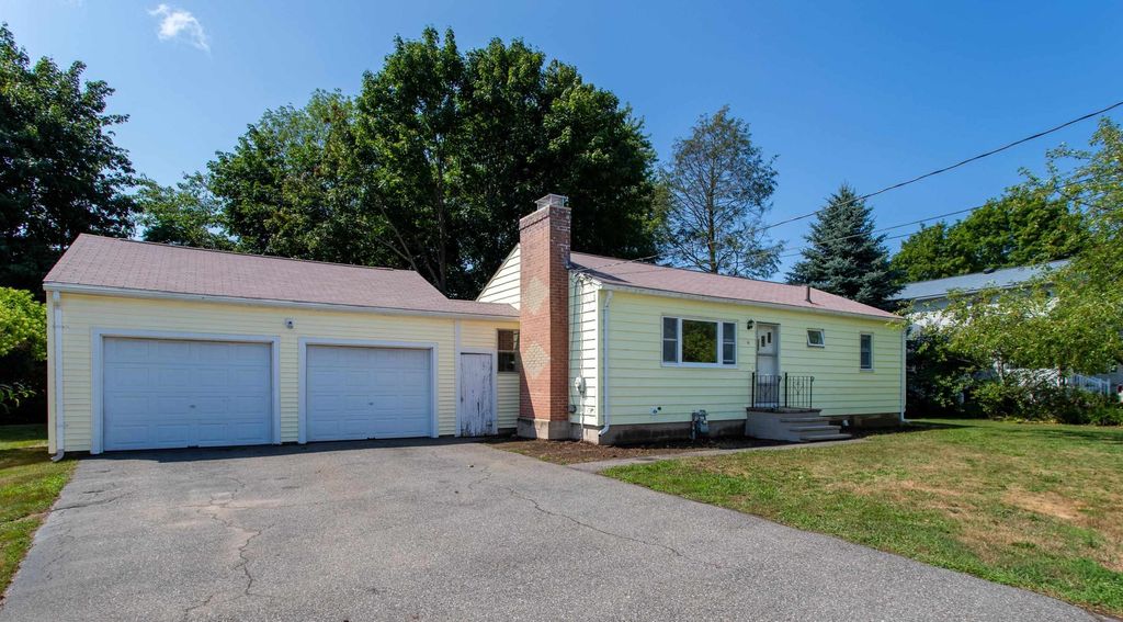 Image 1 of property listing at 16 Tuck Road, Hampton, NH 03842