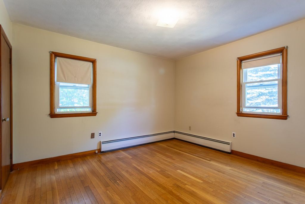 Image 14 of property listing at 16 Tuck Road, Hampton, NH 03842