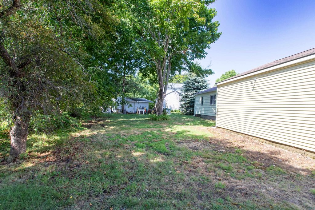 Image 26 of property listing at 16 Tuck Road, Hampton, NH 03842