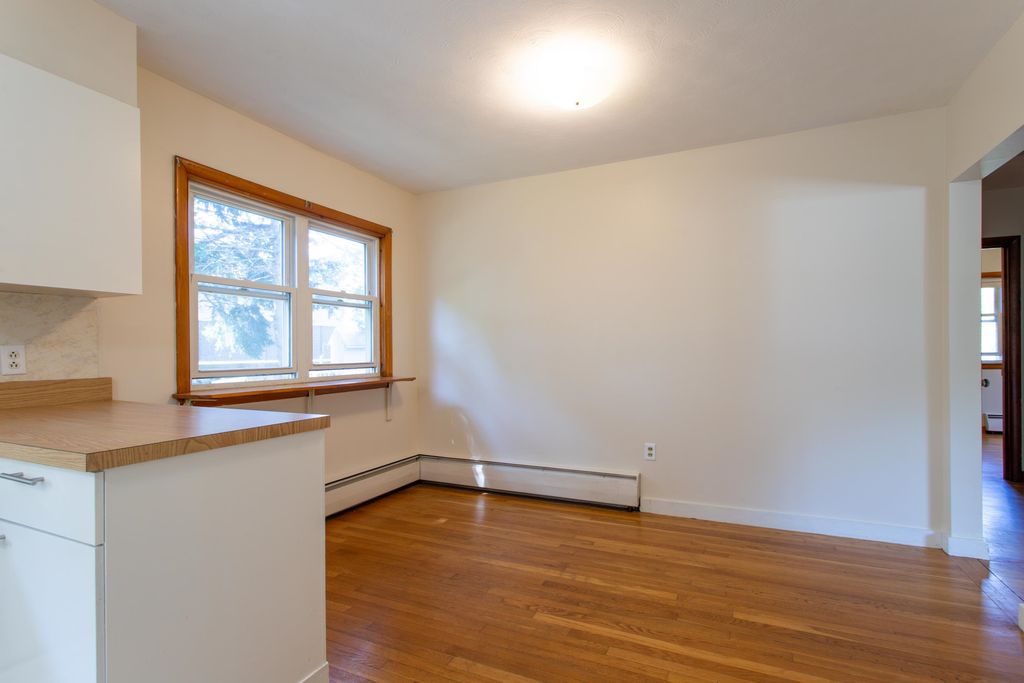 Image 6 of property listing at 16 Tuck Road, Hampton, NH 03842