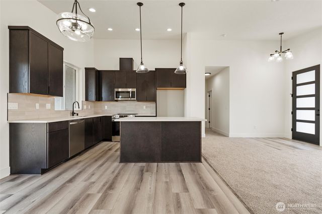 1151 E Mt Hood Street, Othello, WA 99344