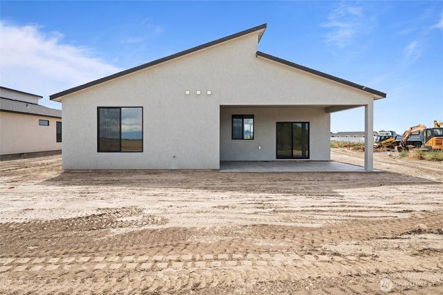 1151 E Mt Hood Street, Othello, WA 99344