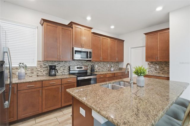 4722 SLEEPY HOLLOW DRIVE, Kissimmee, FL 34746